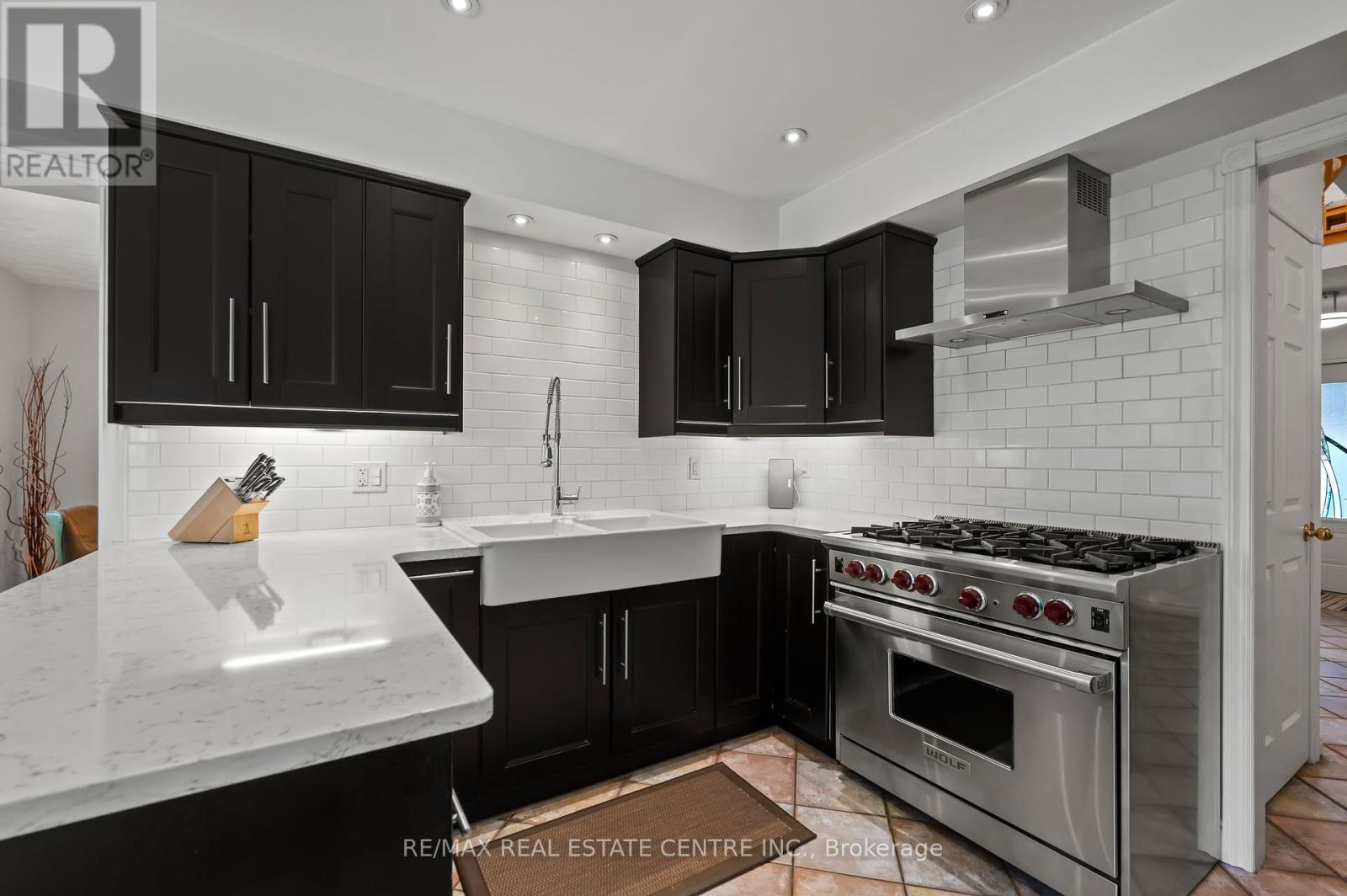 79 Handorf Drive, Cambridge, Ontario  N3C 3Y3 - Photo 8 - X12171927