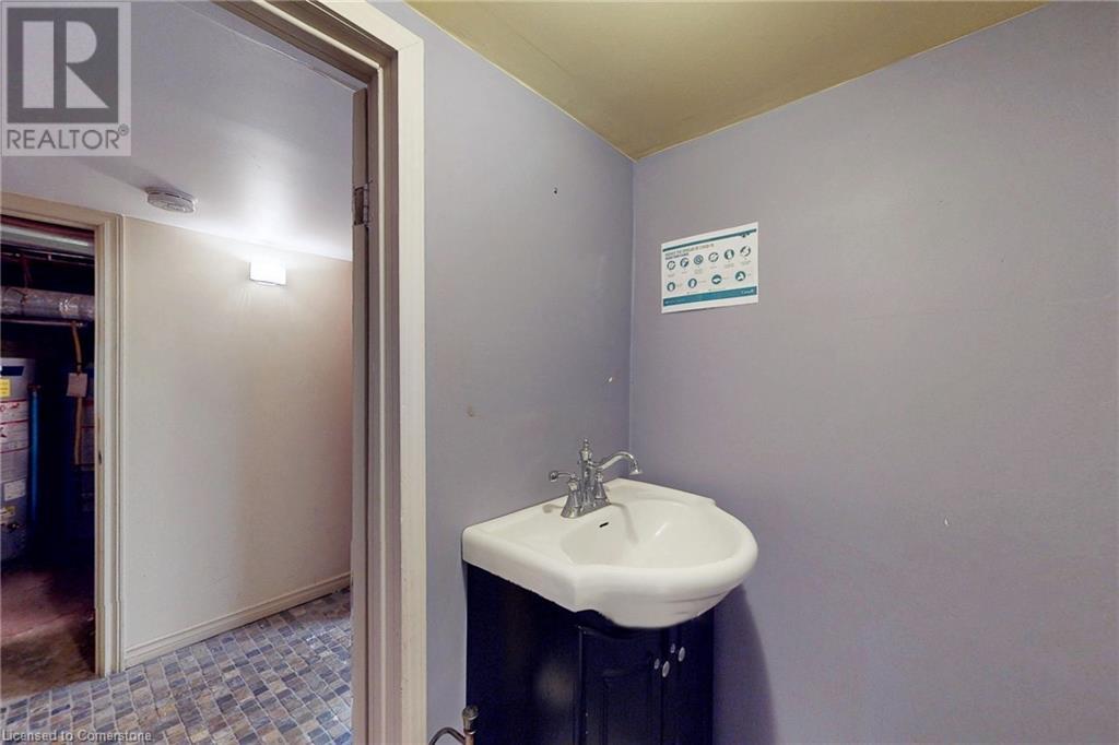 804 St Clair Avenue W Unit# Main, Toronto, Ontario  M6C 1B6 - Photo 23 - 40734703