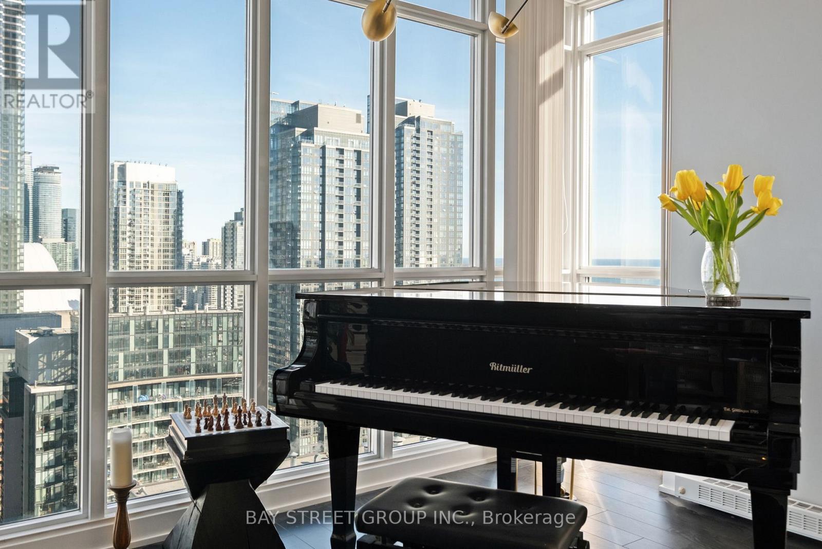 3206 - 15 Iceboat Terrace, Toronto, Ontario  M5V 4A5 - Photo 8 - C12179084