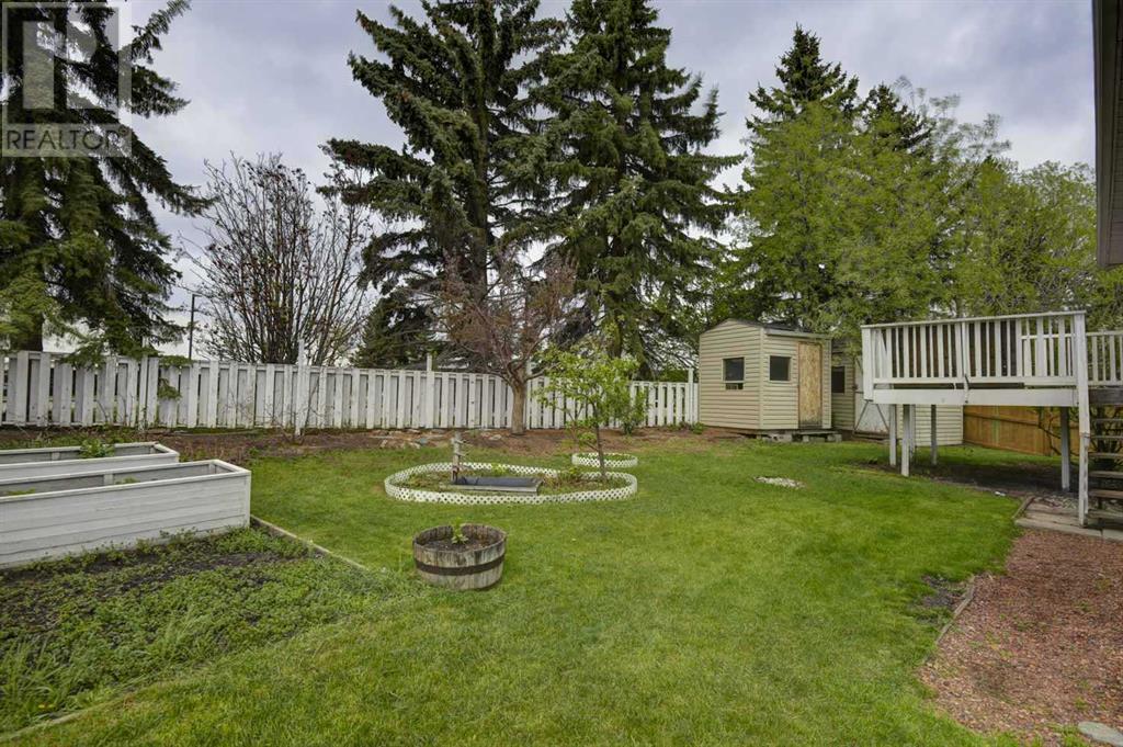15 Village Green, Carstairs, Alberta  T0M 0N0 - Photo 37 - A2222039