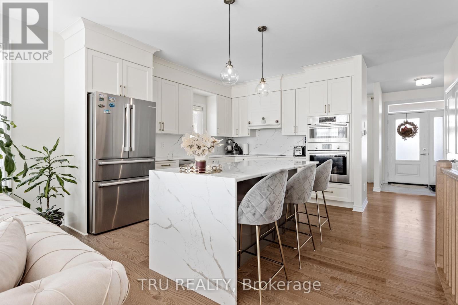 246 Maygrass Way, Ottawa, Ontario  K2S 2K9 - Photo 11 - X12114313