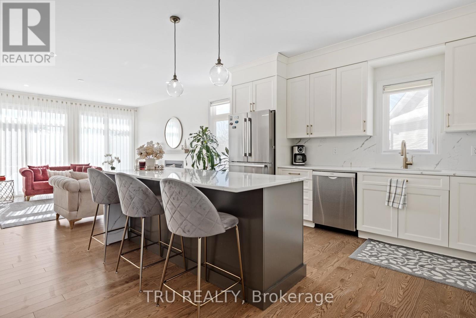 246 Maygrass Way, Ottawa, Ontario  K2S 2K9 - Photo 9 - X12114313