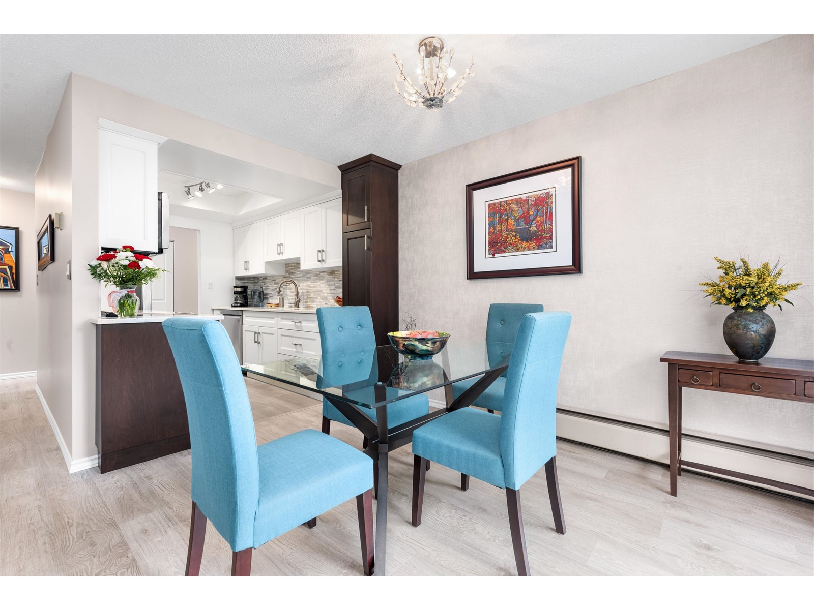 305 15010 Roper Avenue, White Rock, British Columbia  V4B 5A9 - Photo 6 - R3008332