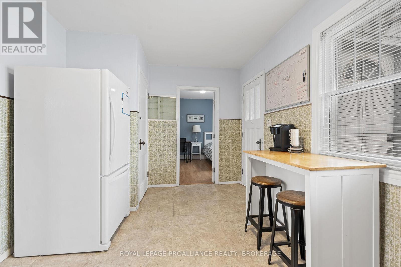 20 Drayton Avenue, Kingston (East Of Sir John A. Blvd), Ontario  K7K 4X6 - Photo 16 - X12179234