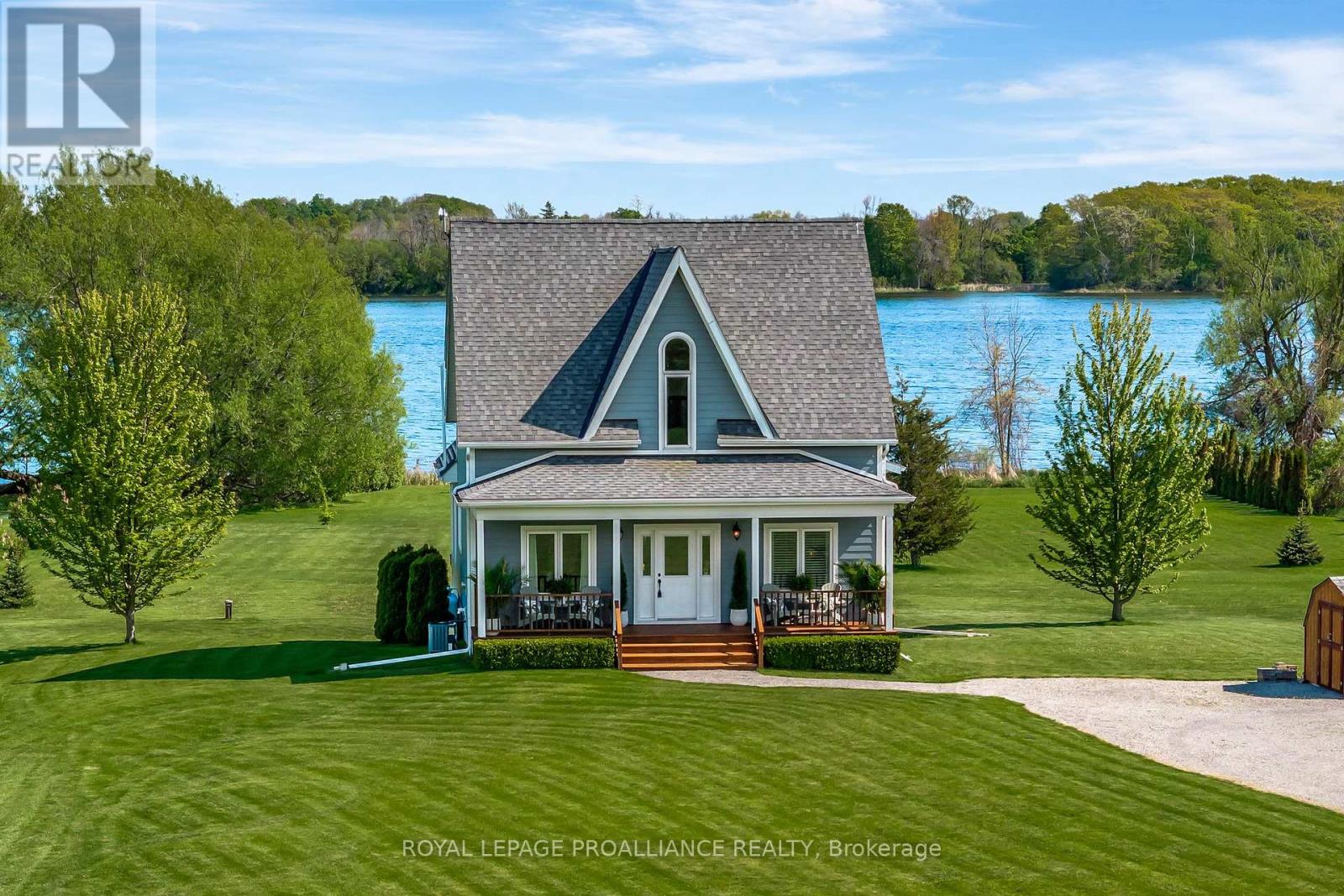 19337 LOYALIST PARKWAY, Prince Edward County, Ontario