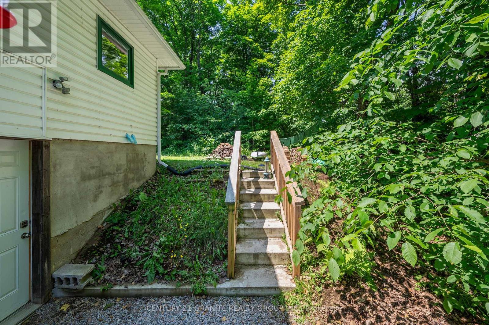 33225 Hwy 62 Highway, Hastings Highlands, Ontario  K0L 2S0 - Photo 24 - X12179302