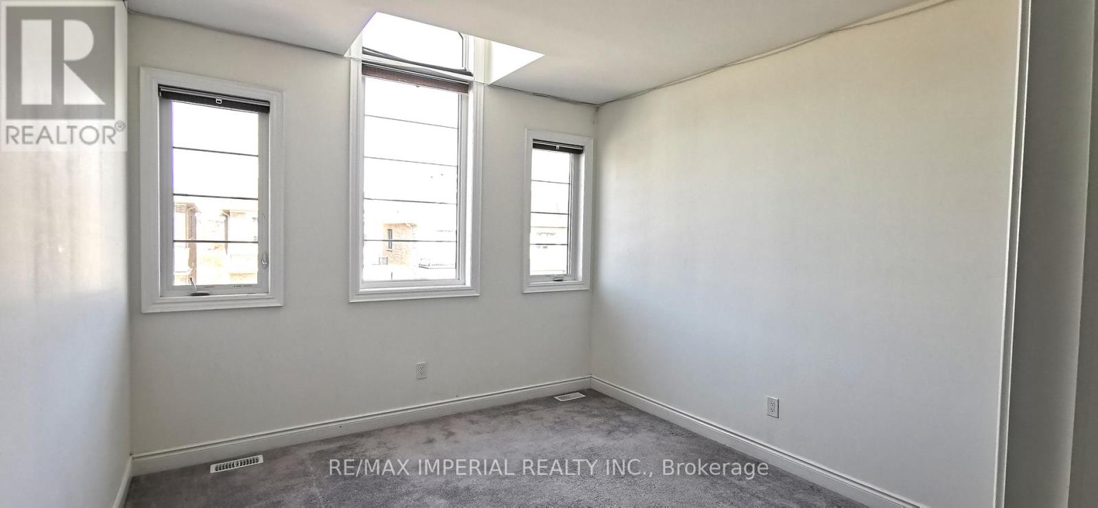 95 Hartney Drive, Richmond Hill, Ontario  L4S 0K5 - Photo 10 - N12179106