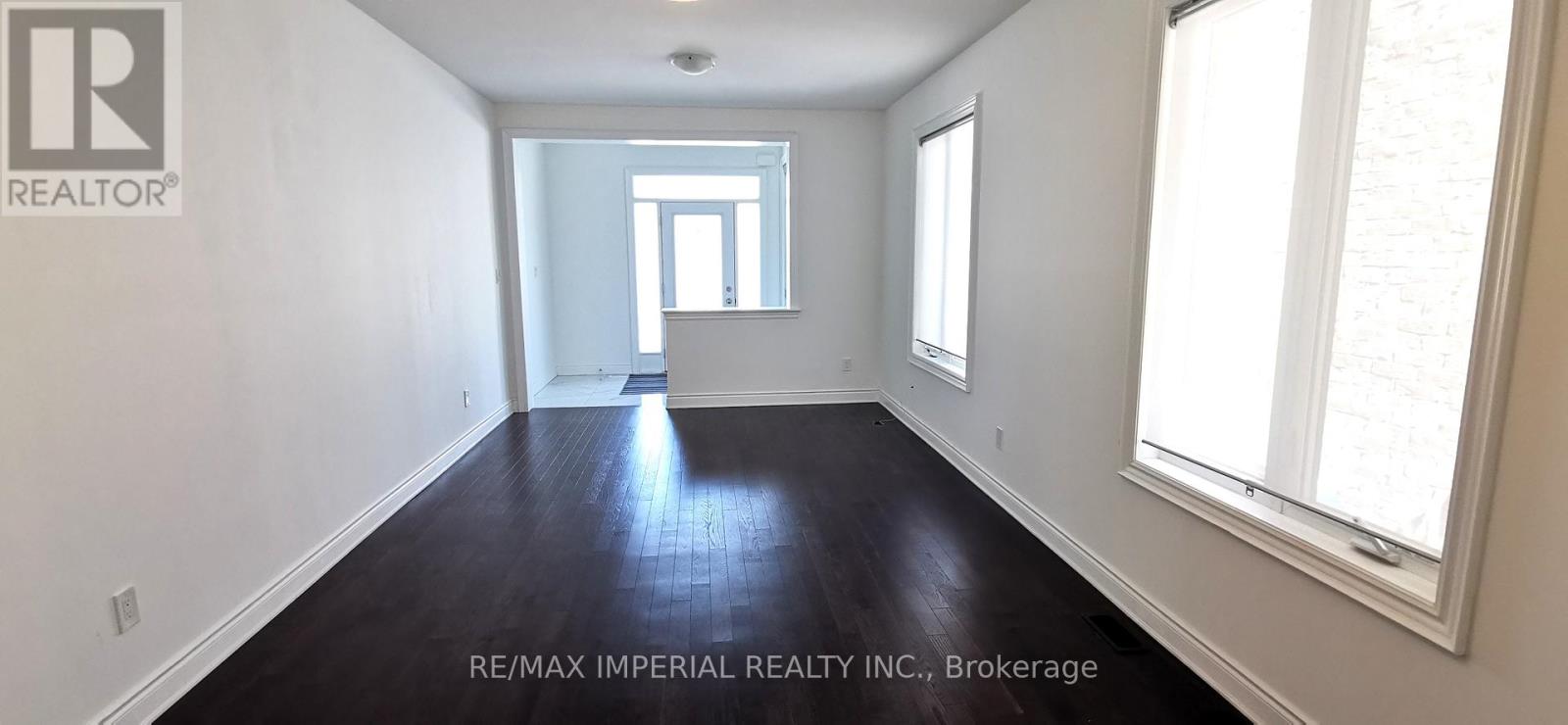 95 Hartney Drive, Richmond Hill, Ontario  L4S 0K5 - Photo 2 - N12179106