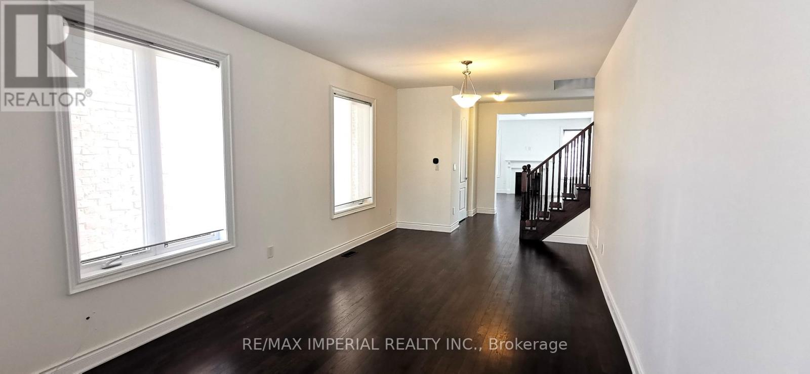 95 Hartney Drive, Richmond Hill, Ontario  L4S 0K5 - Photo 3 - N12179106