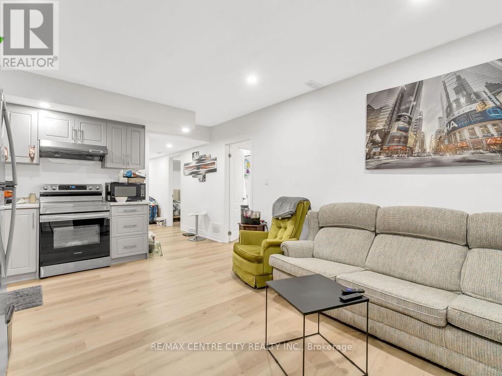 2096 Coronation Drive, London North, Ontario  N6G 0A7 - Photo 44 - X12179179