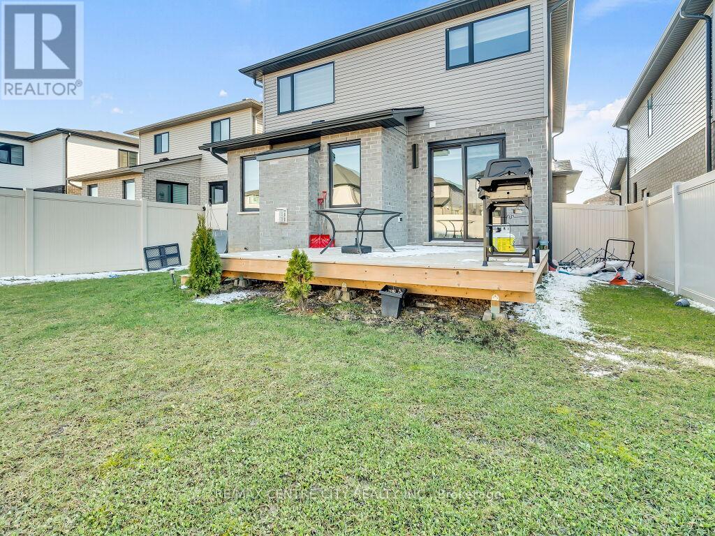 2096 Coronation Drive, London North, Ontario  N6G 0A7 - Photo 50 - X12179179