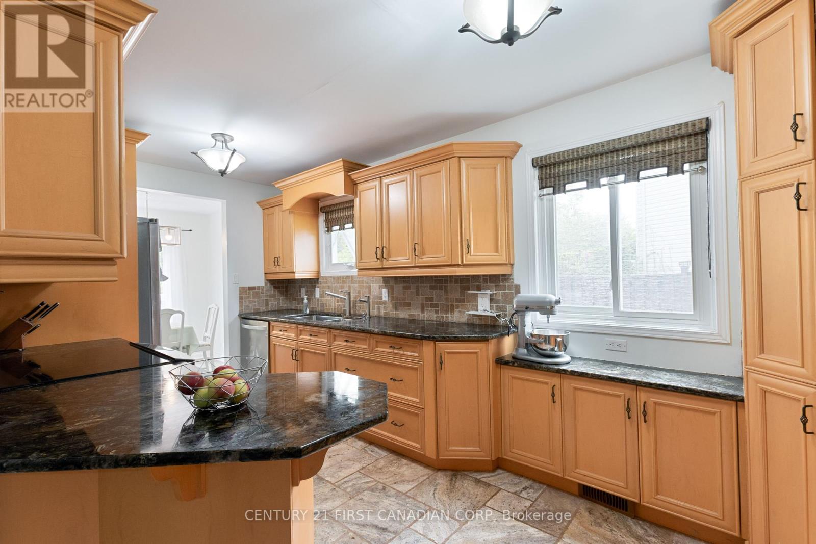 42 Eula White Place, London South, Ontario  N5Z 5C2 - Photo 5 - X12179278