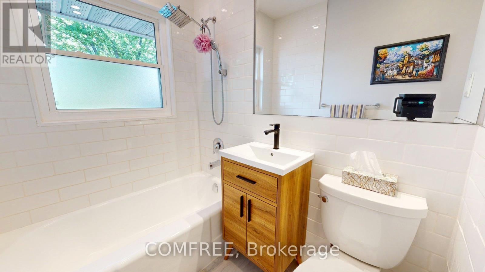 1622 Drake Avenue, Ottawa, Ontario  K1G 0L8 - Photo 13 - X12179173