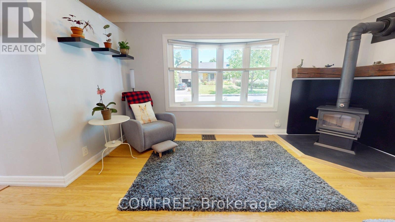 1622 Drake Avenue, Ottawa, Ontario  K1G 0L8 - Photo 4 - X12179173