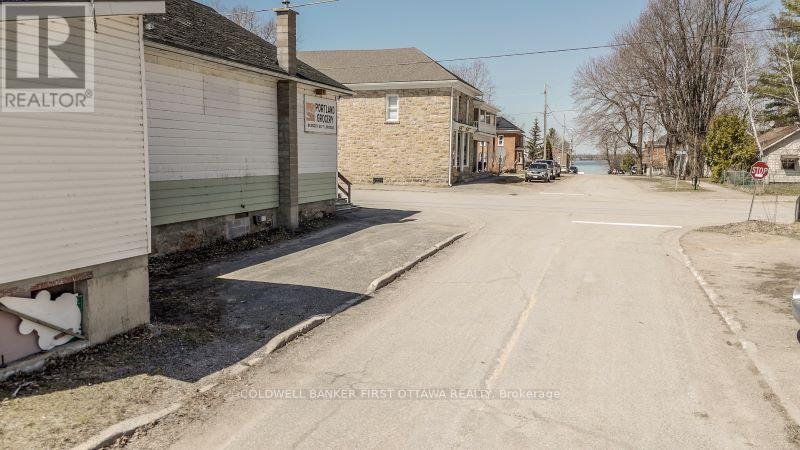 28 Colborne Street, Rideau Lakes, Ontario  K0G 1V0 - Photo 19 - X12179225