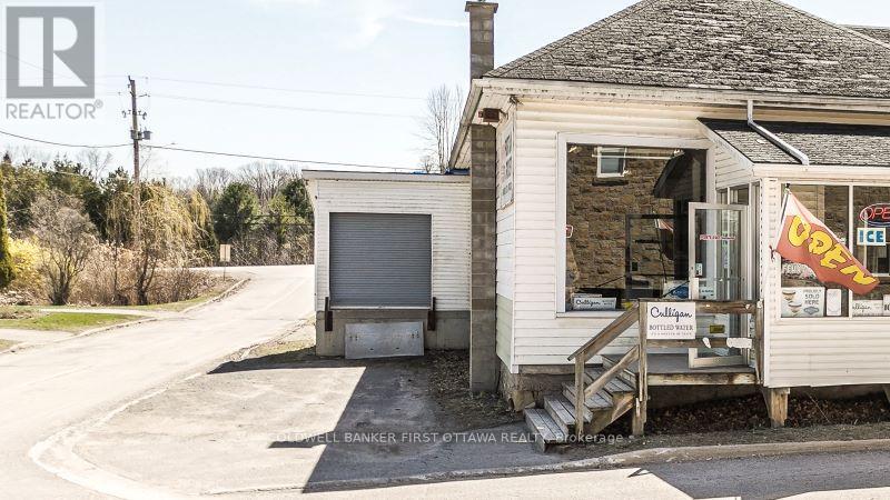 28 Colborne Street, Rideau Lakes, Ontario  K0G 1V0 - Photo 6 - X12179225