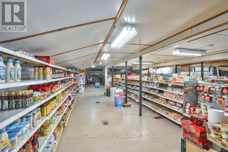 28 Colborne Street, Rideau Lakes, Ontario  K0G 1V0 - Photo 9 - X12179225