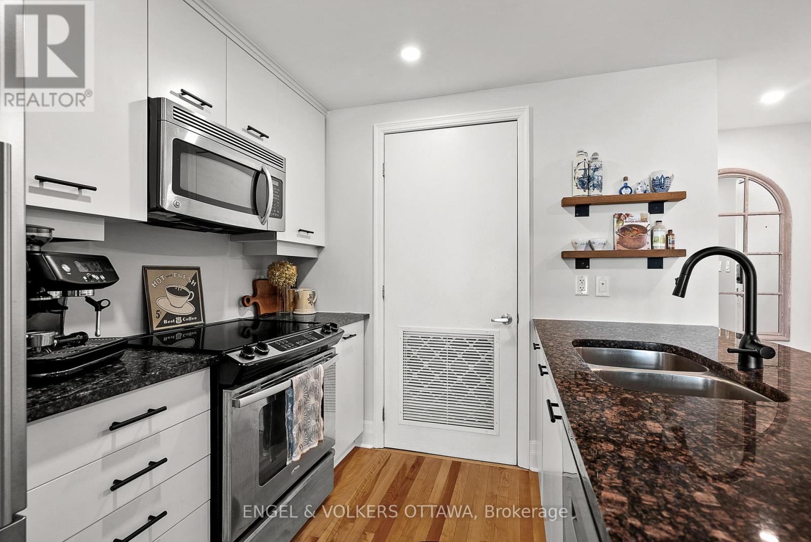 107 - 950 Marguerite Avenue, Ottawa, Ontario  K1K 3T8 - Photo 7 - X12179260
