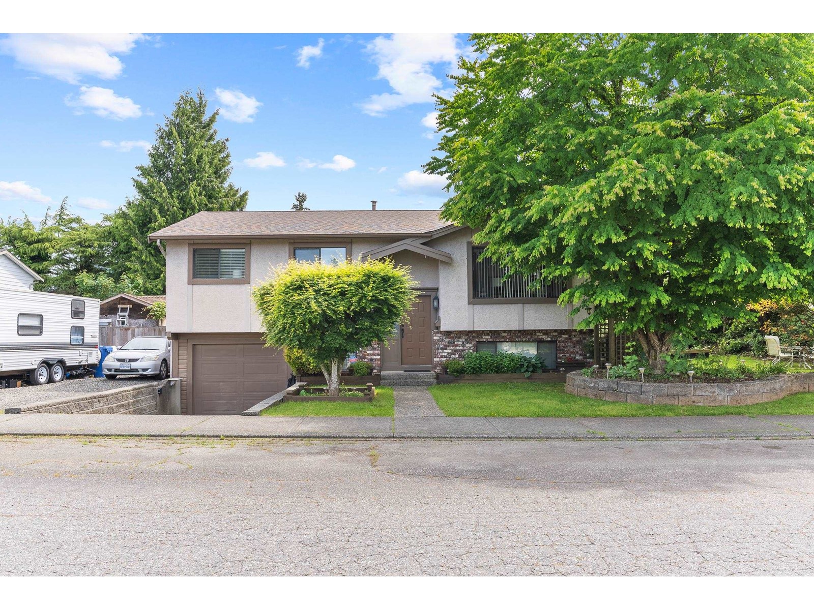 Property at 3504 MIERAU COURT image 1