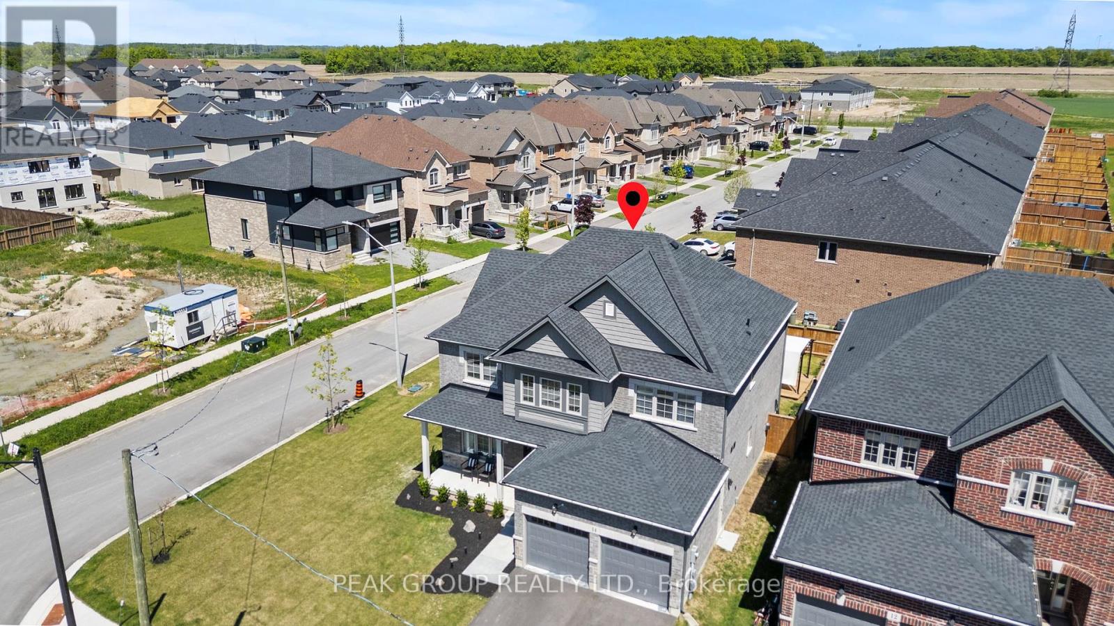 14 Venture Way, Thorold (Rolling Meadows), Ontario  L2V 0G9 - Photo 5 - X12179153