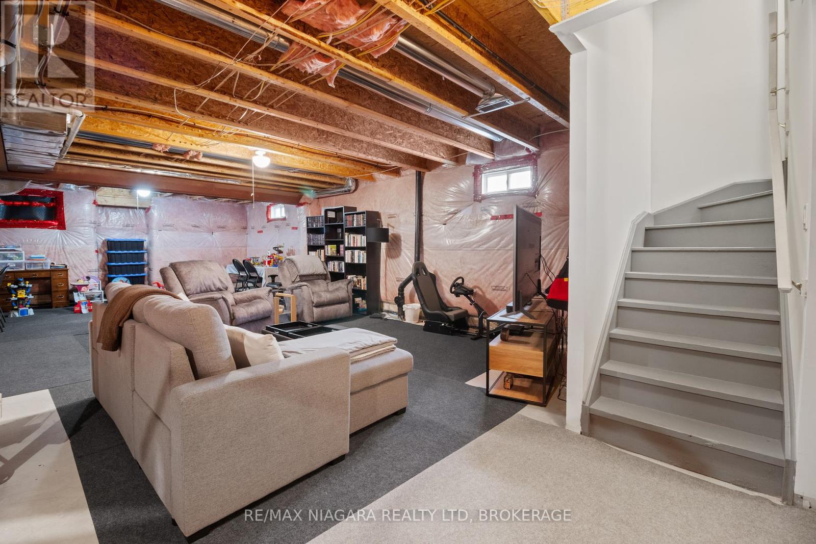 8809 Kudlac Street, Niagara Falls, Ontario  L2H 0C5 - Photo 37 - X12179155