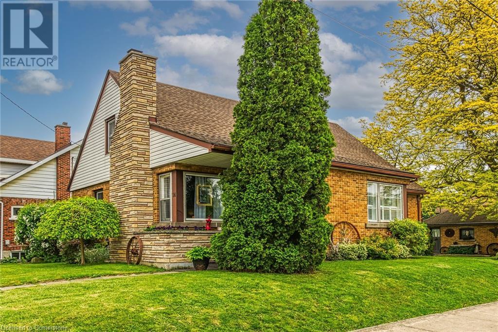Property at 14 SHERRING Street N image 1