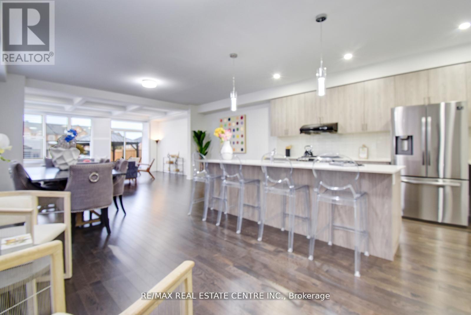 1369 Farmstead Drive, Milton, Ontario  L9E 1K4 - Photo 16 - W12179096