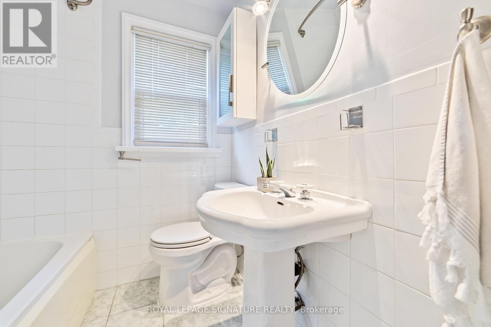 294 Watson Avenue, Oakville (Oo Old Oakville), Ontario  L6J 3V4 - Photo 25 - W12179097