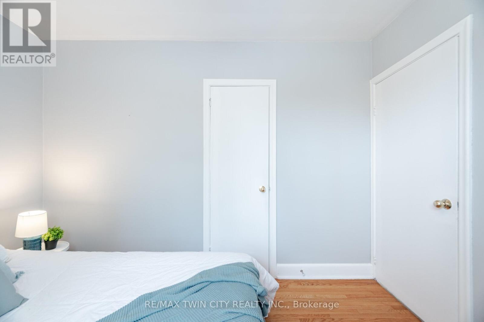 425 Lanor Avenue, Toronto (Alderwood), Ontario  M8W 2R9 - Photo 24 - W12179120