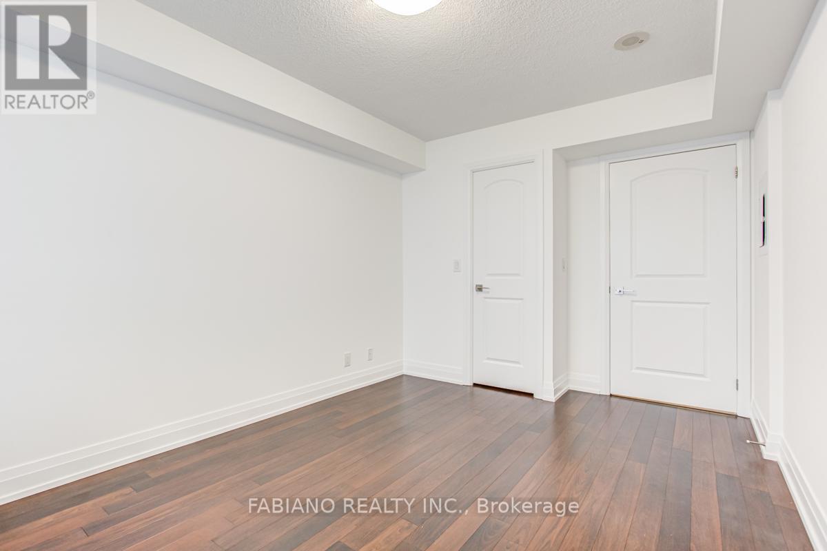 906 - 1060 Sheppard Avenue W, Toronto (York University Heights), Ontario  M3J 0G7 - Photo 19 - W12179127