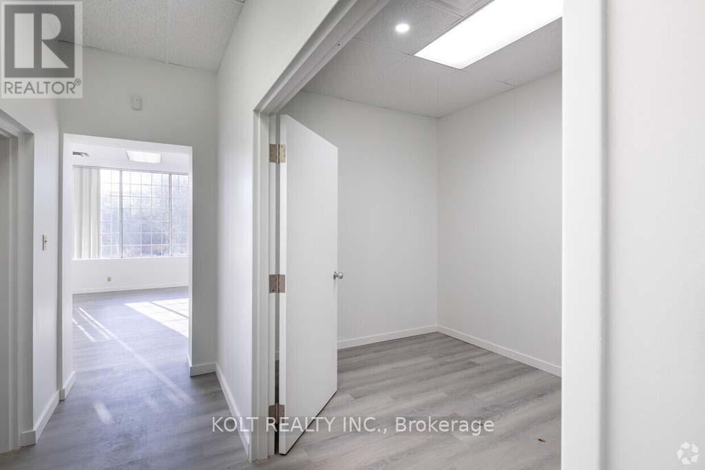 20 - 1040 Martin Grove Road, Toronto, Ontario  M9W 4W4 - Photo 3 - W12179132