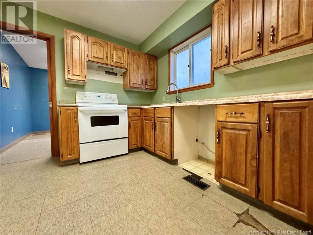 183 King Street, Miramichi, New Brunswick  E1N 2P1 - Photo 3 - NB119531