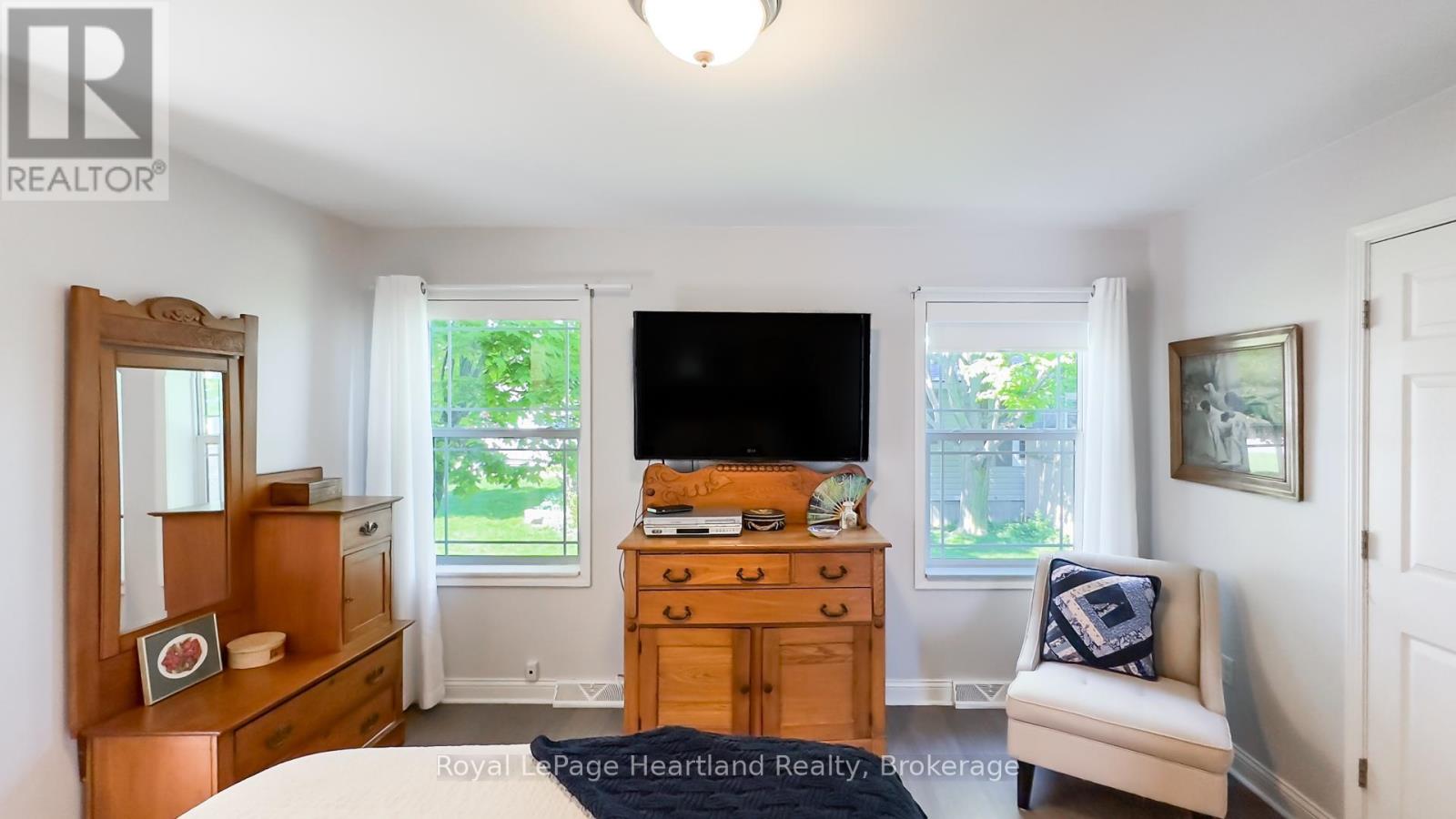 46 Algonquin Lane, Ashfield-Colborne-Wawanosh, Ontario  N7A 3Y2 - Photo 38 - X12179271