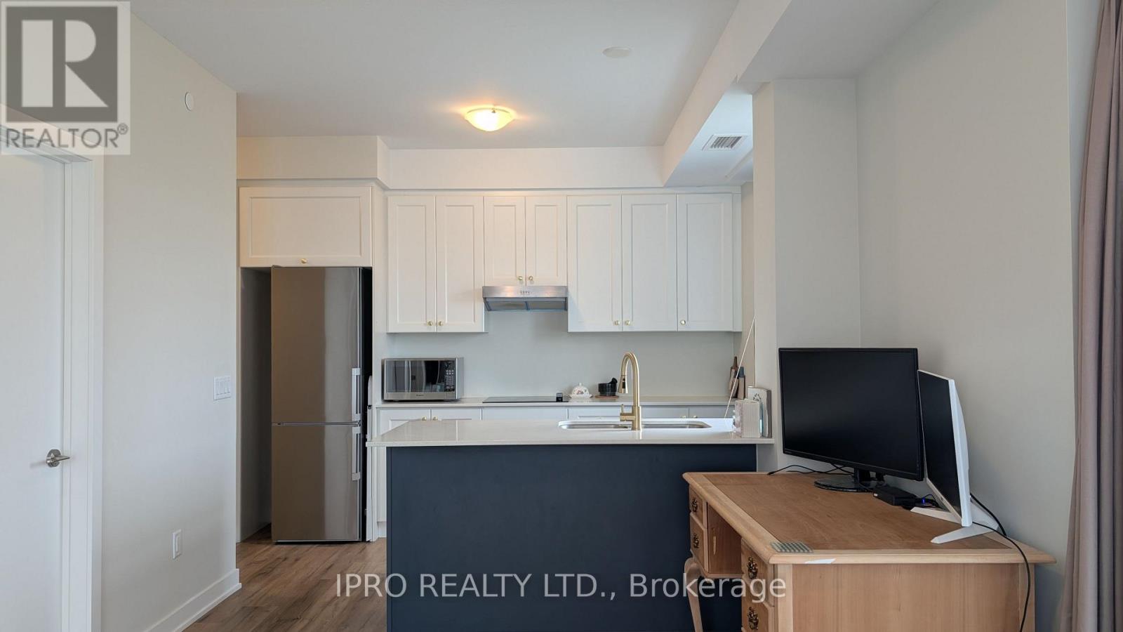 222 - 600 North Service Road, Hamilton, Ontario  L8E 0L2 - Photo 7 - X12179113