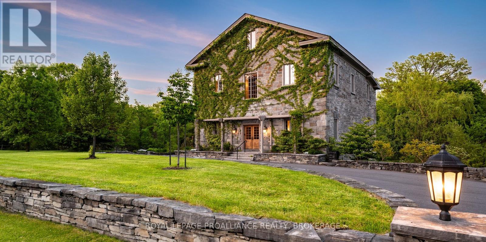 46 CONCESSION STREET S, stone mills (stone mills), Ontario