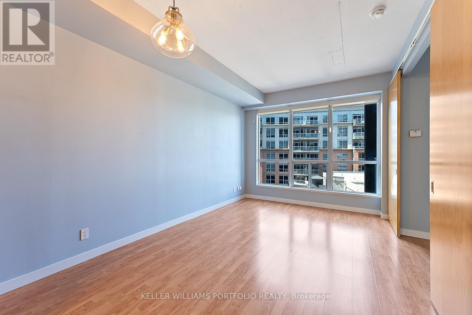 606 - 1 Shaw Street, Toronto (Niagara), Ontario  M6K 0A1 - Photo 8 - C12179182