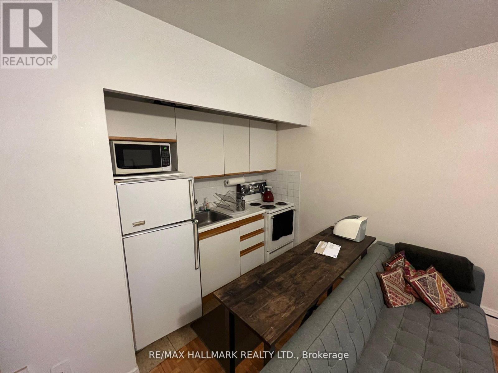 103 - 21 Thelma Avenue, Toronto, Ontario  M4V 1X8 - Photo 5 - C12179248