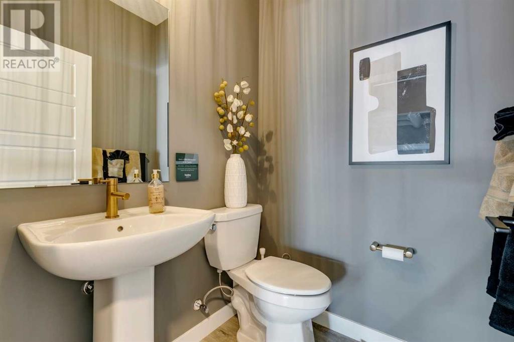 Property at 149 Hotchkiss Way SE image 3