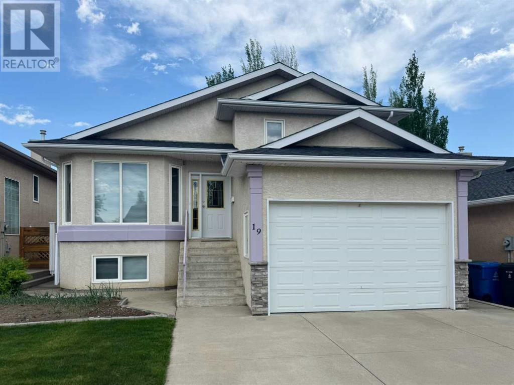 Property at 19 Cougar Crescent N image 2