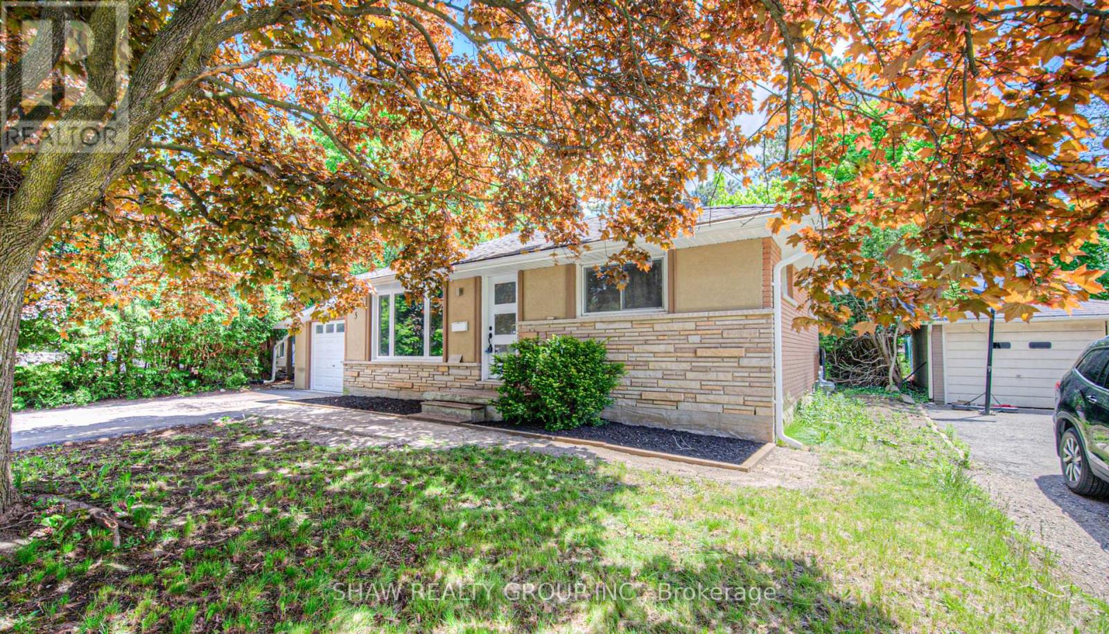 5 Alison Avenue, Cambridge, Ontario  N1R 1M8 - Photo 3 - X12176319