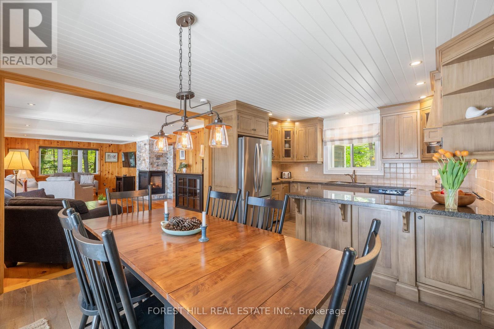 1116 Sagamo Boulevard, Muskoka Lakes, Ontario  P0B 1J0 - Photo 22 - X12153443