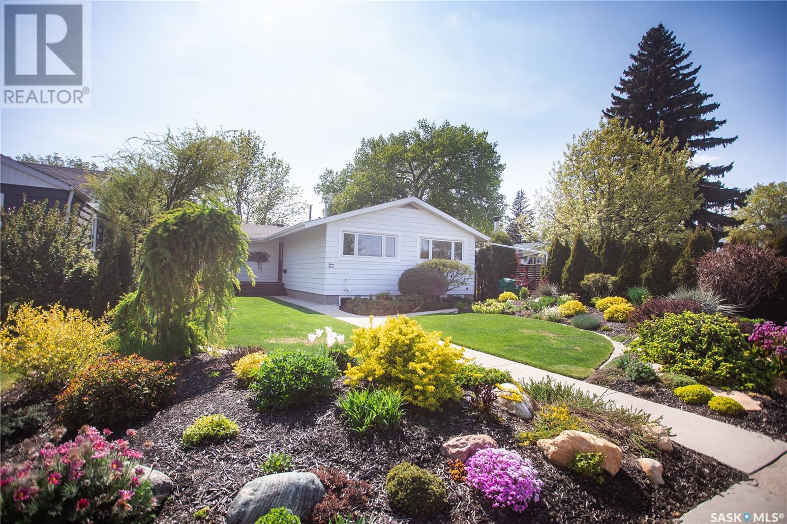 312 Bate Crescent, Saskatoon, Saskatchewan  S7H 3A5 - Photo 1 - SK007255