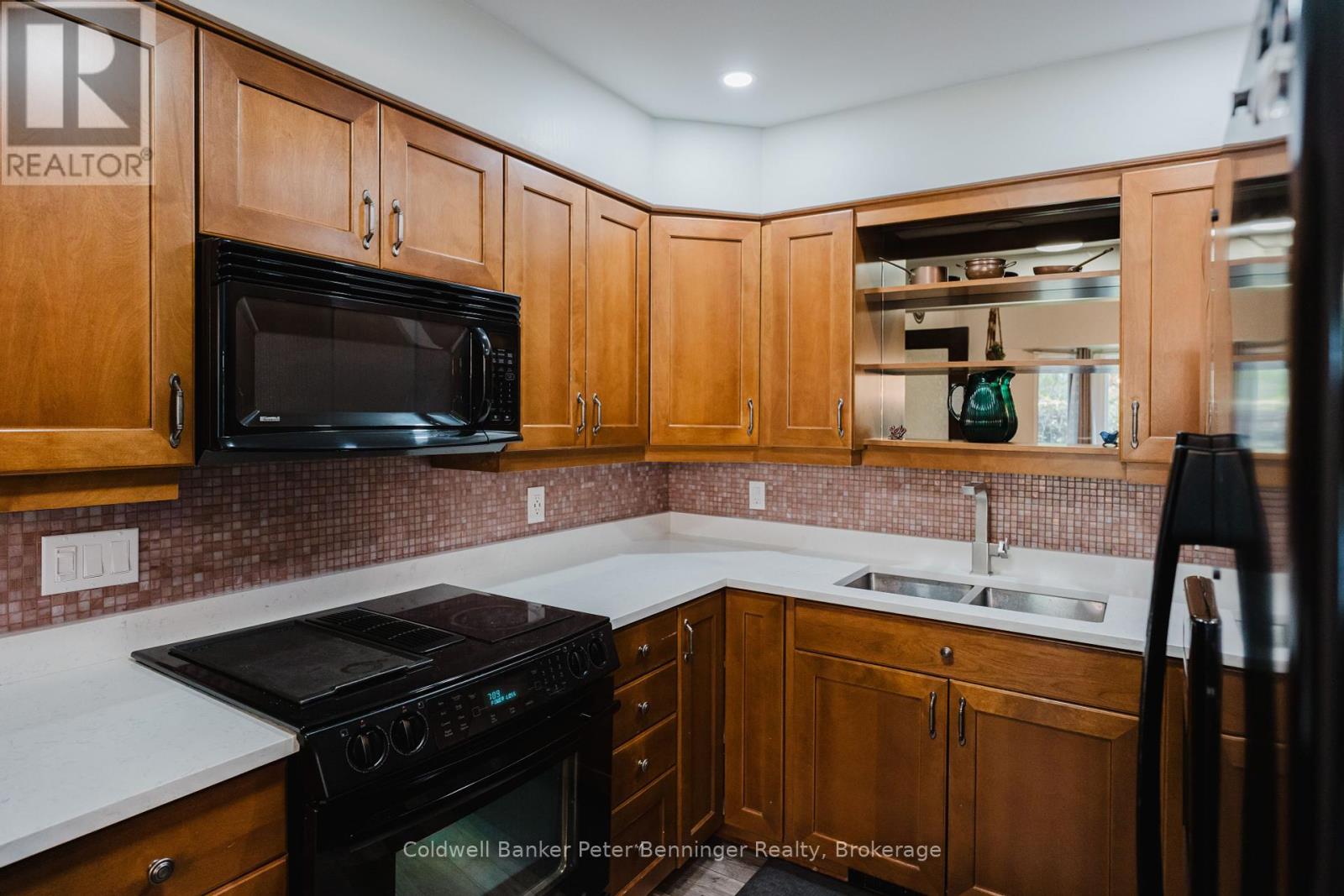 64 Boiler Beach Road, Huron-Kinloss, Ontario  N2Z 0B3 - Photo 7 - X12179215