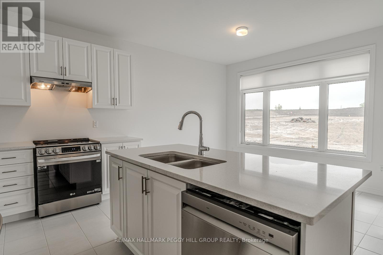 91 Thicketwood Avenue, Barrie, Ontario  L9J 0W8 - Photo 6 - S12179174