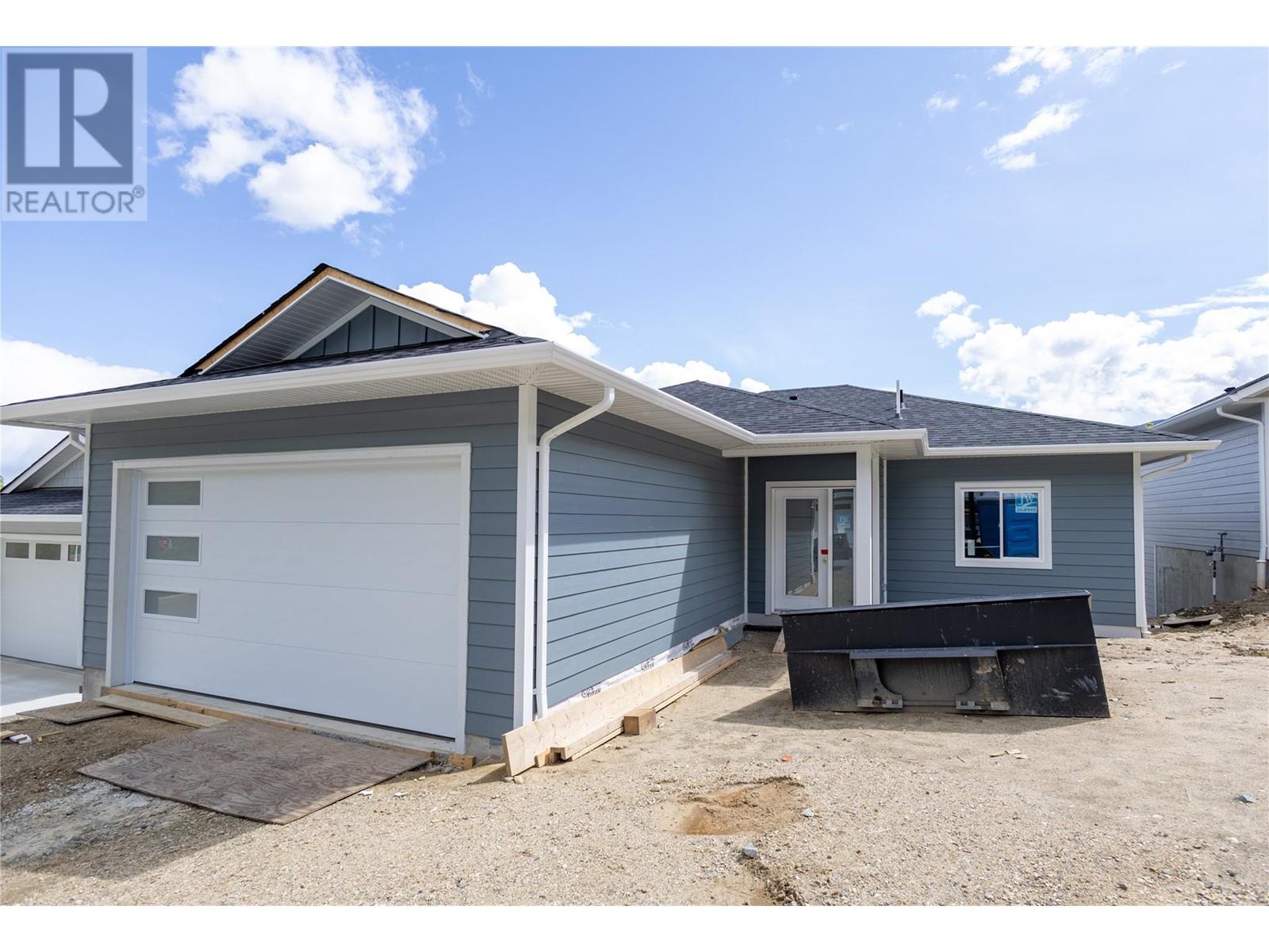 806 Cliff Avenue Unit# 102, Enderby, British Columbia