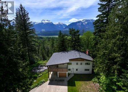 2941 Mcinnes Road, Revelstoke, British Columbia  V0E 2S3 - Photo 1 - 10349346