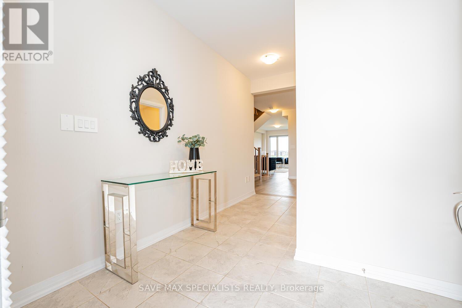 298 Newman Drive, Cambridge, Ontario  N1S 0E1 - Photo 4 - X12150092