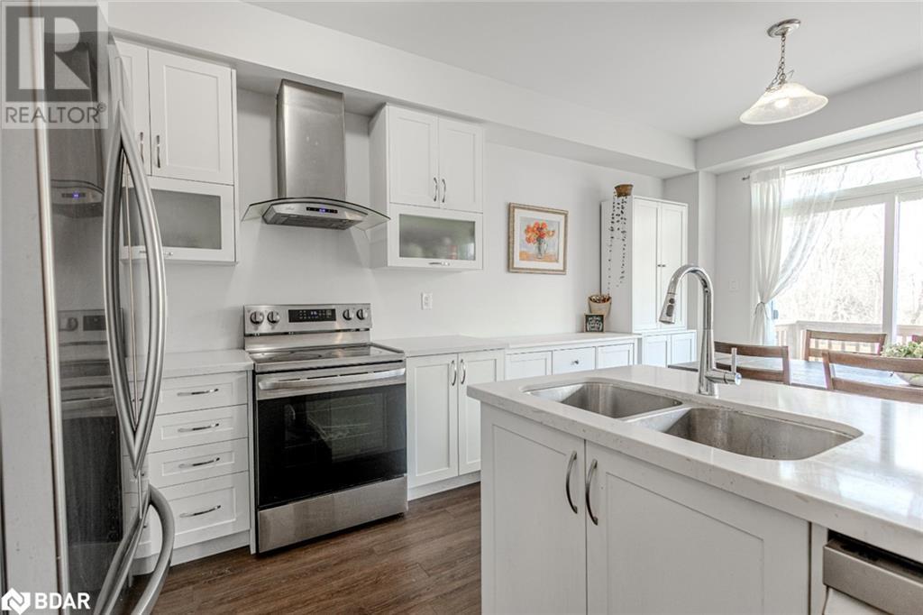 Property at 96 WOOD Crescent image 4