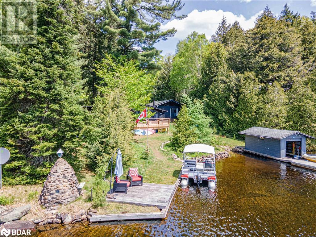 228 MACBETH ISLAND Island, bracebridge, Ontario