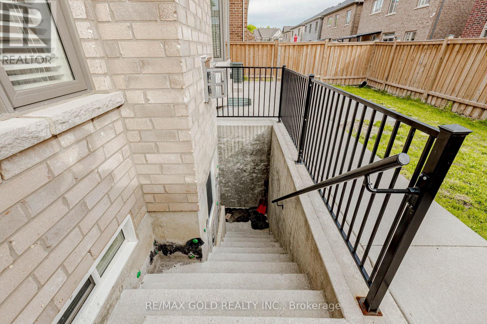 29 Ezra Crescent, Brampton (Northwest Brampton), Ontario  L7A 5A6 - Photo 33 - W12179156